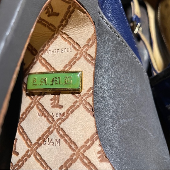 L.A.M.B. Ruffle Front Heels size 6.5 - Picture 5 of 6